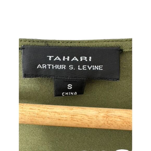 Tahari Olive Green Cowl Scoop Neck Cap Sleeve Stretchy Blouse Women's Size Small - Picture 3 of 5